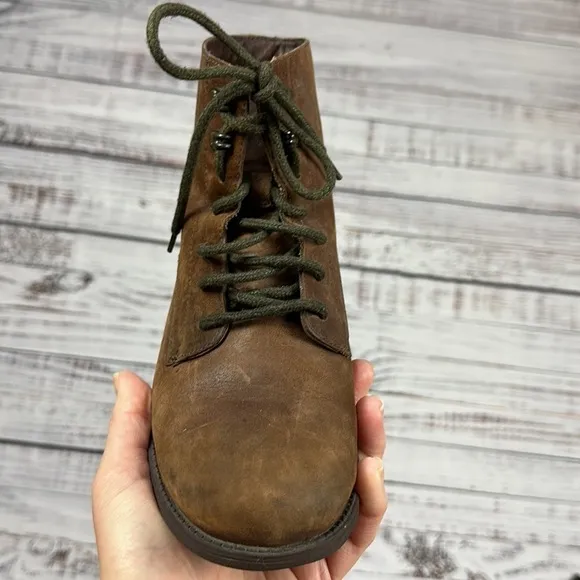 Ugg denhali hiker ankle boots size 8.5