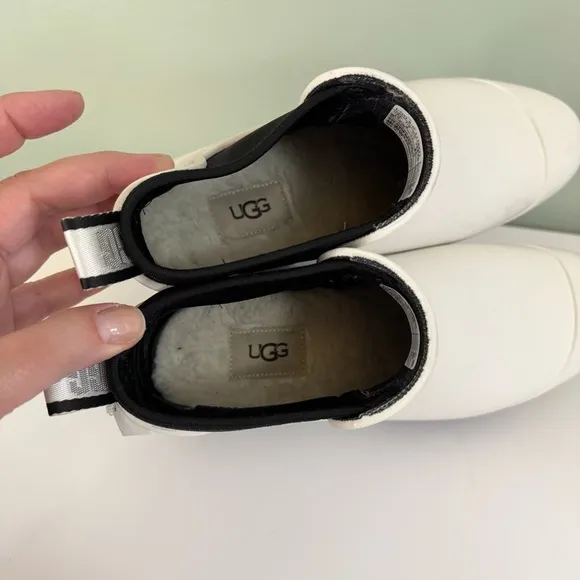 UGG Droplet Boots Womens Size 10 White Waterproof Rainboot