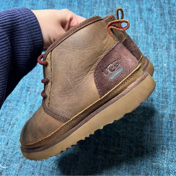 UGG Kids Neumel 11 Waterproof Leather Lace Up Boots in Brown