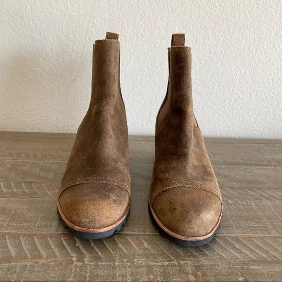 UGG Pax Boots