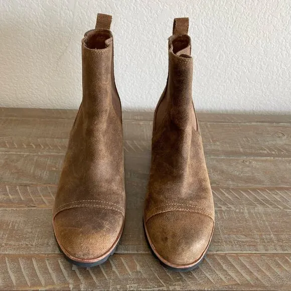 UGG Pax Boots