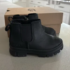 UGG Toddler Ashton Chelsea Boots