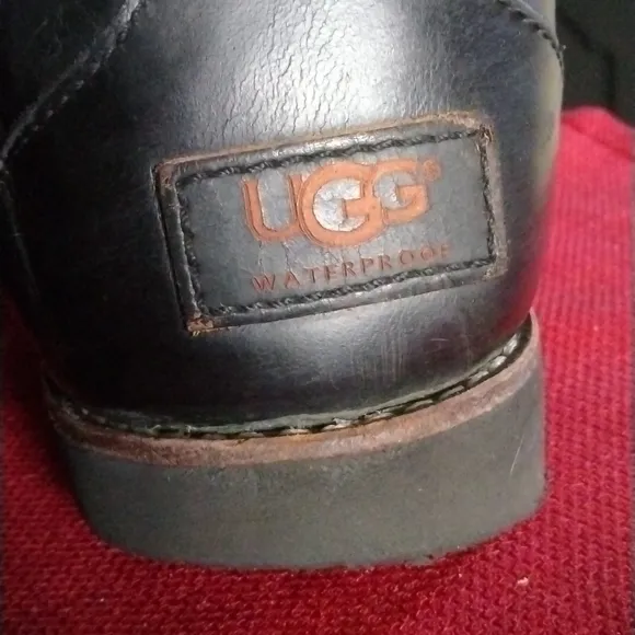 UGG WATERPROOF LEATHER BOOTS
