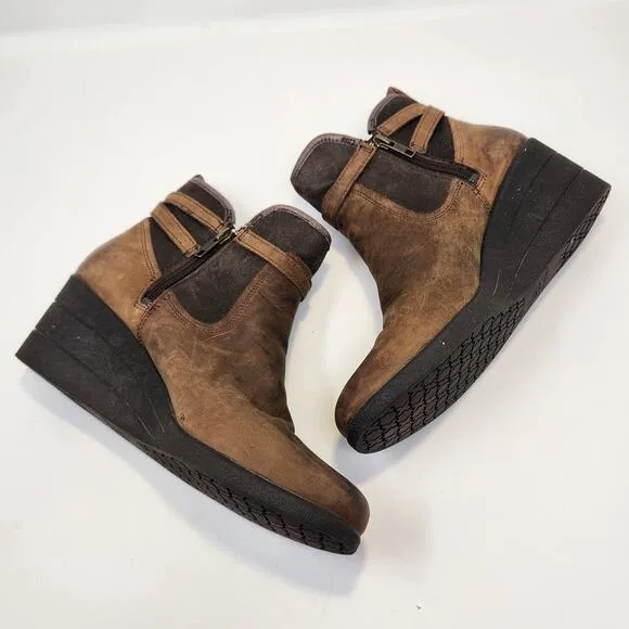 UGG Women Emalie Brown Leather Ankle Wedge Boots Size 9 Waterproof Zipper Sherpa