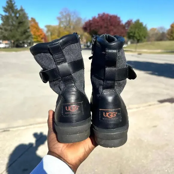 UGG Women’s Kesey Waterproof Leather Boots Size 8.5 Black