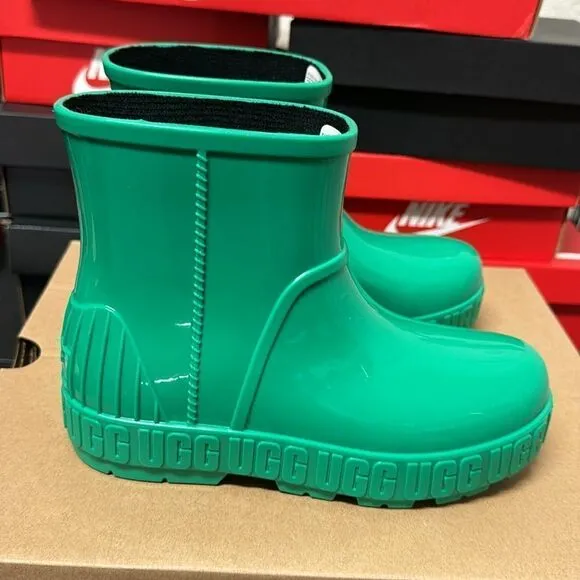 ⭐️💚💚UGG WATERPROOF BOOTS💚💚