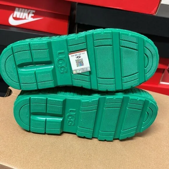 ⭐️💚💚UGG WATERPROOF BOOTS💚💚