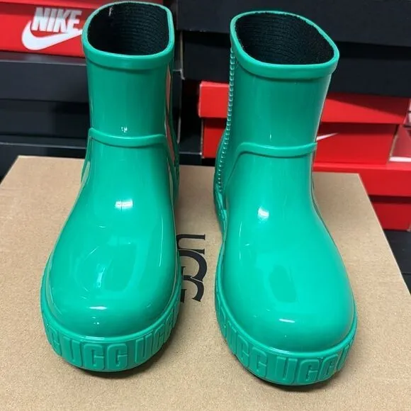⭐️💚💚UGG WATERPROOF BOOTS💚💚