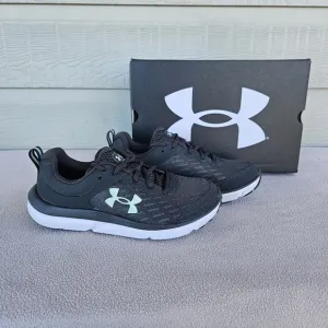 Under Armour Black and White Sneakers with Breathable Mesh and Cushioned Sole