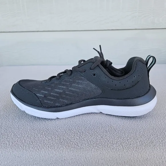Under Armour Black and White Sneakers with Breathable Mesh and Cushioned Sole