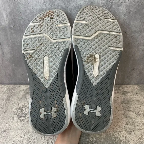Under Armour Charged Commit Running Shoes Mens sz 10.5
