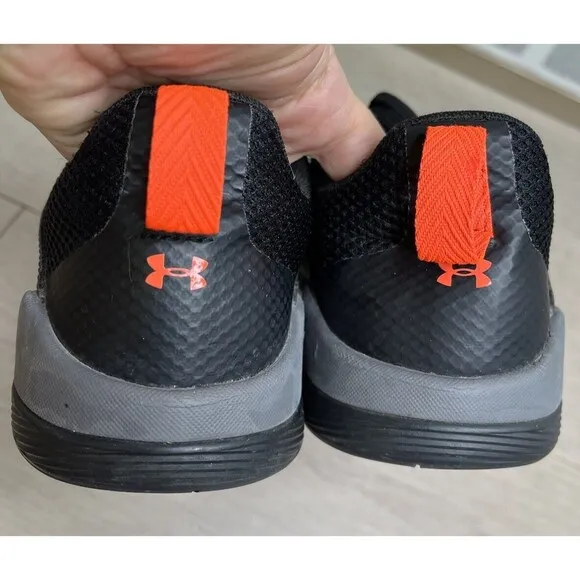 Under Armour UA CHARGED LEGEND TR STRIPE Sneakers Men 9 Eu 42.5 shoes