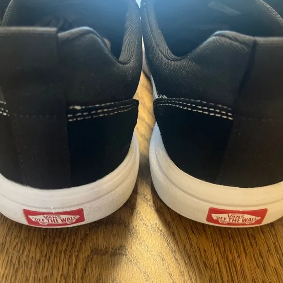 Vans Range Exp Black And White Excellent size 12