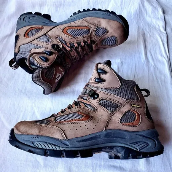 Vasque Breeze 7466 Men's Gore-Tex Leather Hiking Boots Brown Size 9 M
