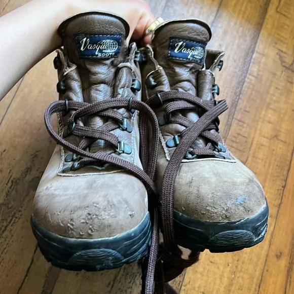 Vasque Gore-Tex dark brown hiking boots men’s size 4 women’s size 6