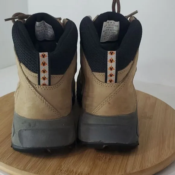 Vasque Men's Hiking Boots 7442 M 04 Vibram Soles Men's Size 7.5M