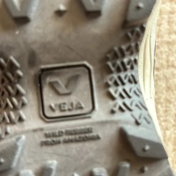 Veja athletic shoes-Size US4/EU5 in great condition- brown suede with black trim