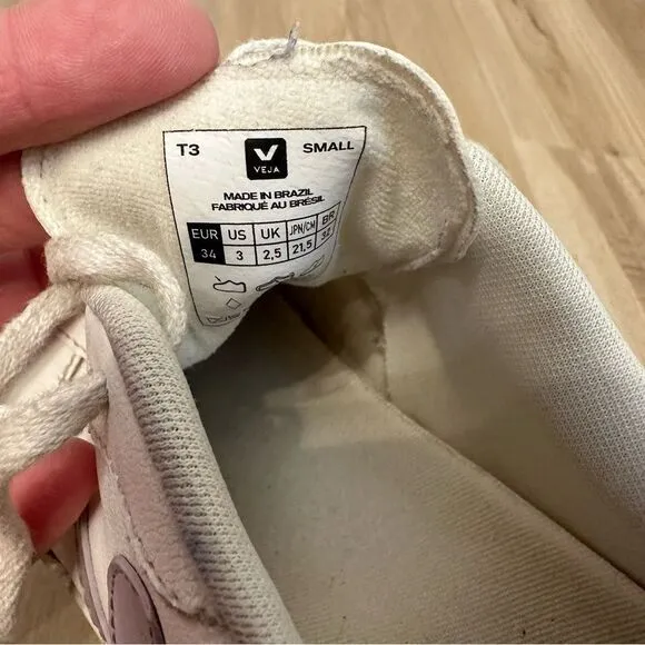 Veja Sneakers Tennis Shoes