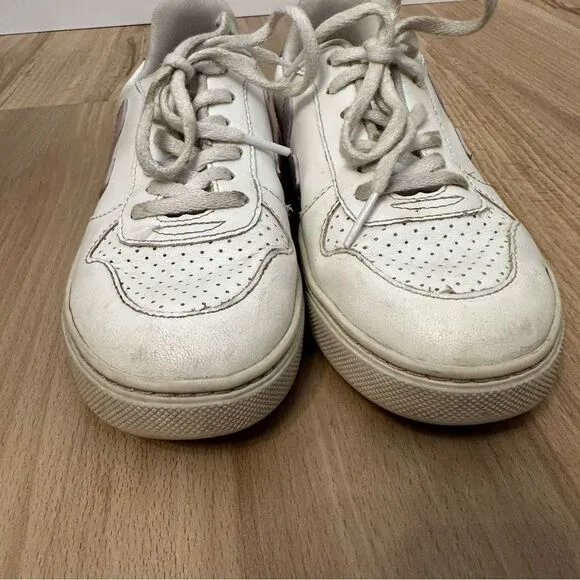Veja Sneakers Tennis Shoes