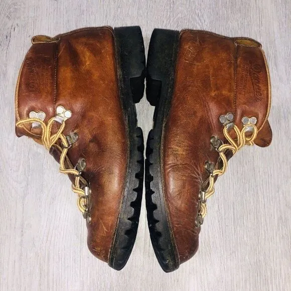 Vintage Danner Sz 7.5 A Mountain Light Cascade Leather Hiking Boots Vibram 46490