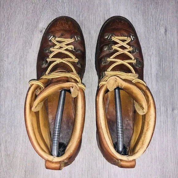 Vintage Danner Sz 7.5 A Mountain Light Cascade Leather Hiking Boots Vibram 46490