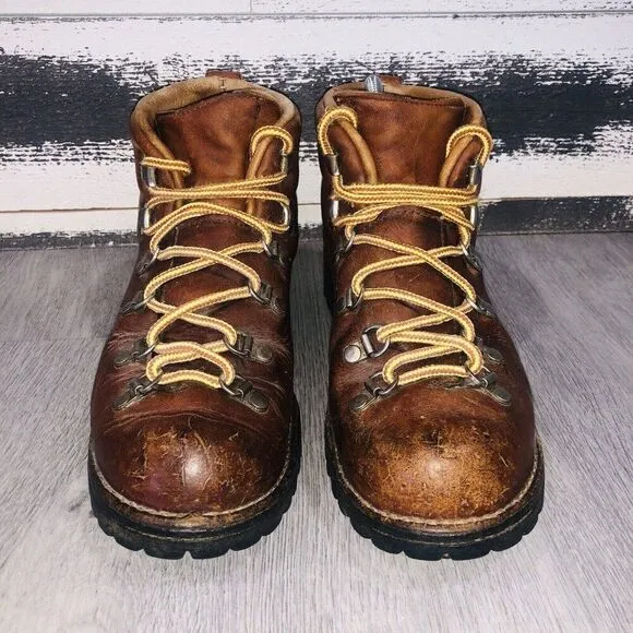 Vintage Danner Sz 7.5 A Mountain Light Cascade Leather Hiking Boots Vibram 46490