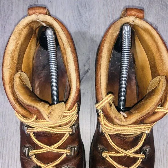 Vintage Danner Sz 7.5 A Mountain Light Cascade Leather Hiking Boots Vibram 46490