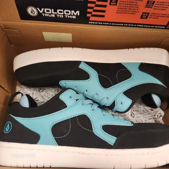 Volcom Vitals Composite Toe Work Sneaker - Women's. NIB Size 11 Wide