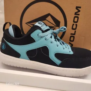 Volcom Vitals Composite Toe Work Sneaker - Women's. NIB Size 11 Wide