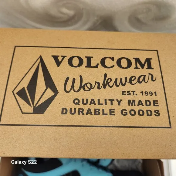 Volcom Vitals Composite Toe Work Sneaker - Women's. NIB Size 11 Wide
