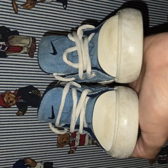 VTG 90s Nike Blue Denim Style sneakers