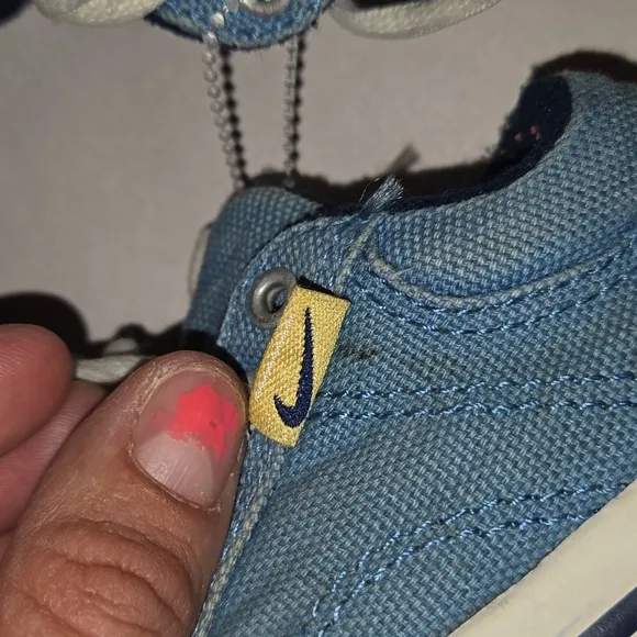 VTG 90s Nike Blue Denim Style sneakers