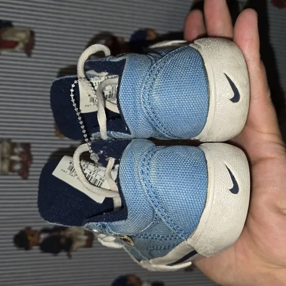 VTG 90s Nike Blue Denim Style sneakers