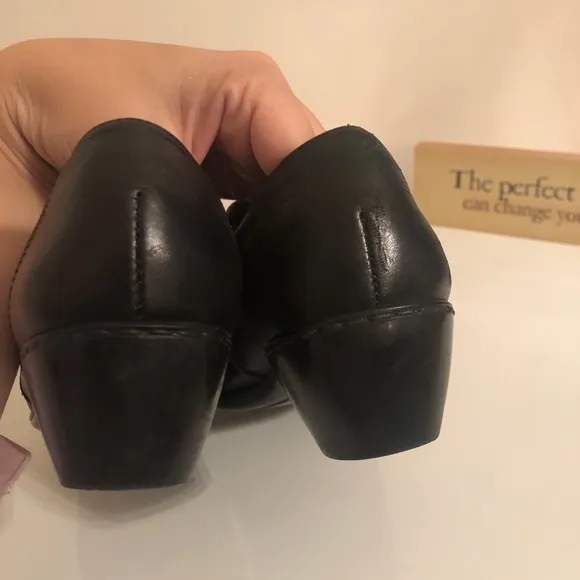 WALKING Cradles leather Black Round Toe Shoes
