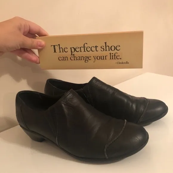 WALKING Cradles leather Black Round Toe Shoes