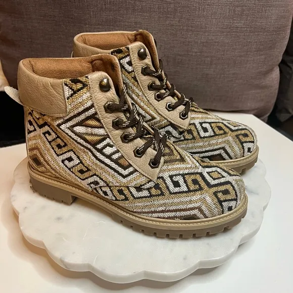Weavers Alaska Unique Handmade Boots Size EU 39/9 Women’s