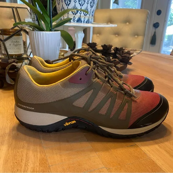 Women's Dansko Phylicia walnut mesh Waterproof Hiking Shoes Sz EUR 39/ US 8.5-9