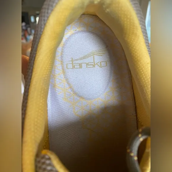 Women's Dansko Phylicia walnut mesh Waterproof Hiking Shoes Sz EUR 39/ US 8.5-9
