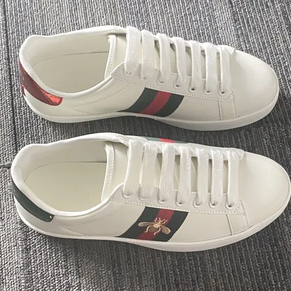 Women's white sneakers shoes of Gucci