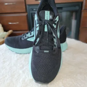 Womens Brooks Running Shoes