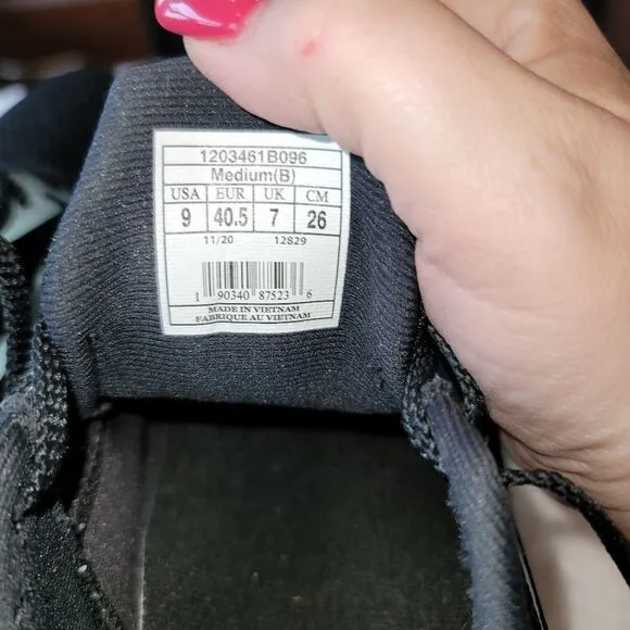 Womens Brooks Running Shoes