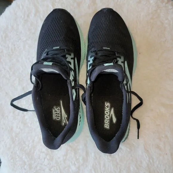 Womens Brooks Running Shoes