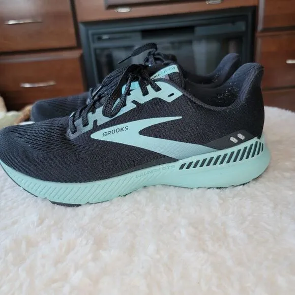 Womens Brooks Running Shoes