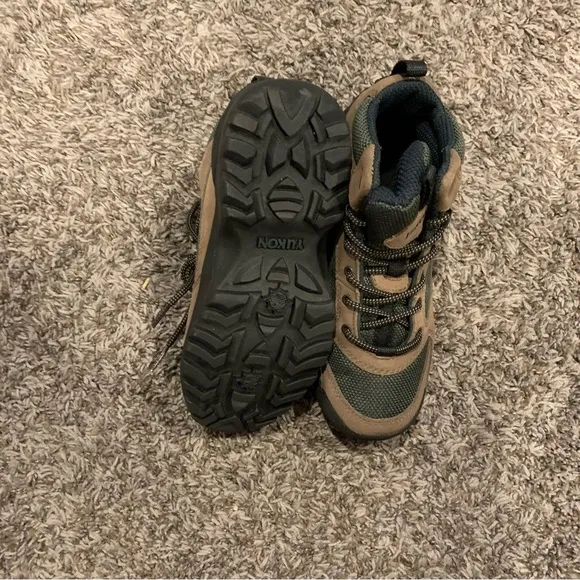 Yukon Hiking Boots