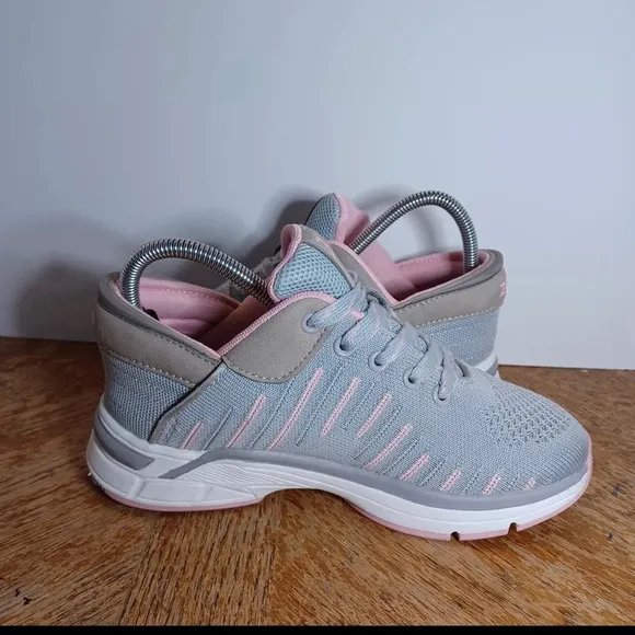 Zeba Sneakers Womens Hands Free Gray Pink Shoes Size 7.5